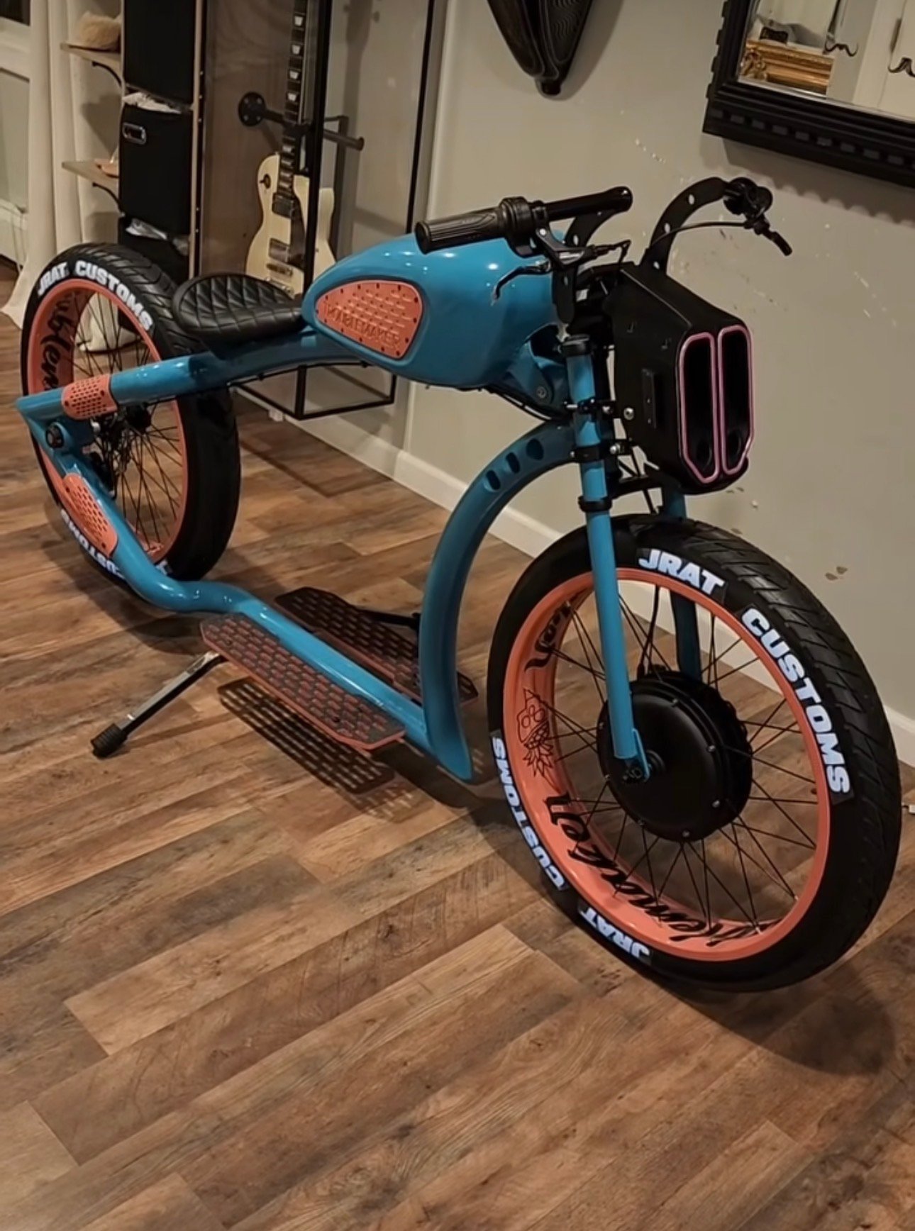 Customs Revolution E-Bike